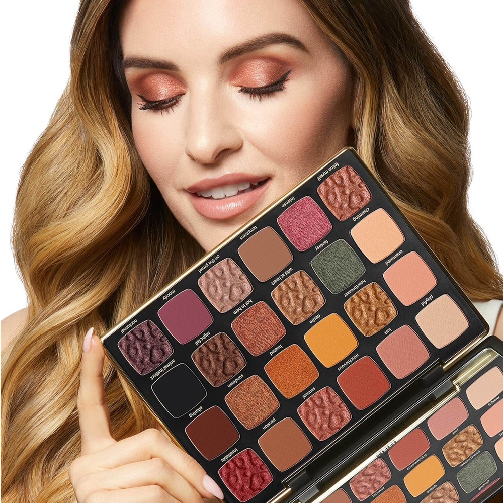 Tarte MANEATER After Dark Eyeshadow Palette NWT Colorful Eyeshadow Palette - Picture 2 of 13